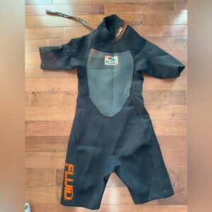 Fluid Wetsuit Womens Size S in Black diving.